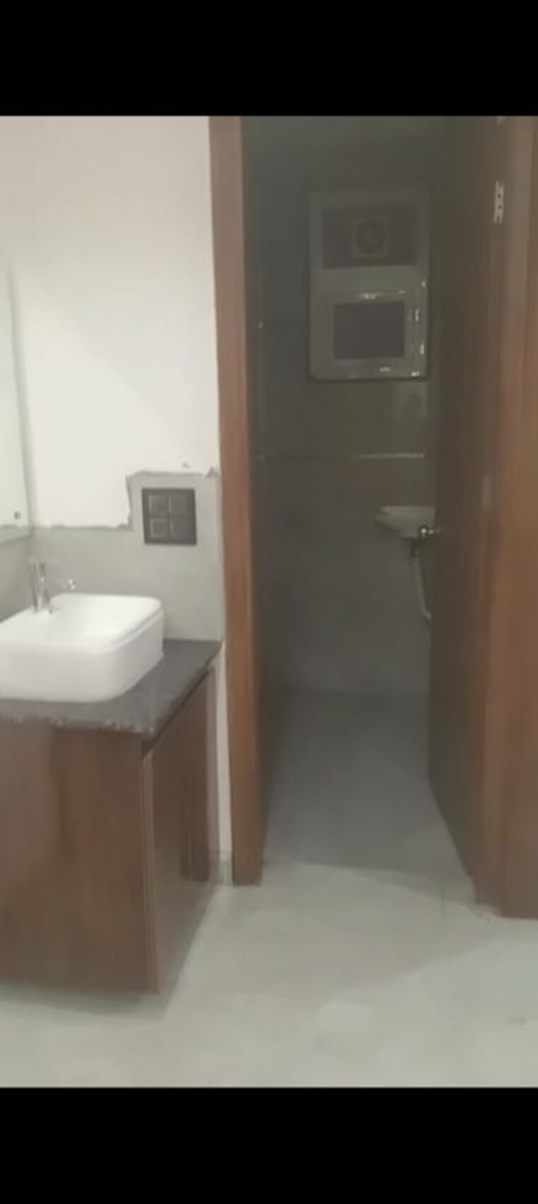 Bathroom, sai-kunj-new-palam-vihar 2 Bedroom 1100 Sq.Ft. Builder Floor In New Palam Vihar Phase 3 Gurgaon 10344259