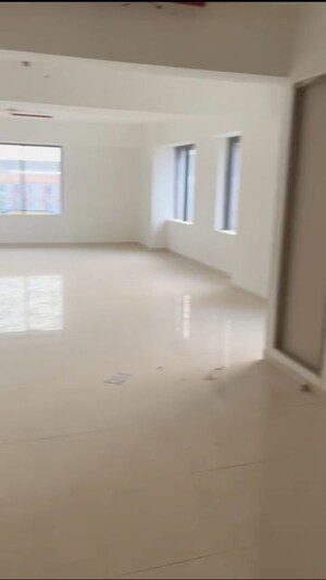  Office Space For Rent in Sola