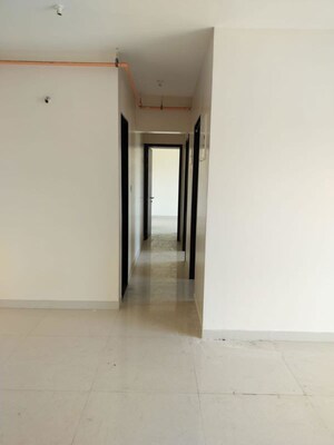 Room in 2 BHK Apartment at Sheth Avante, Kanjurmarg West – for Rent