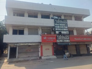  Showroom For Rent in Model Town