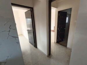 Room in 1 BHK Apartment at Sarvodaya CHS Malad West, Malad West – for Rent