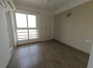 Room in 3 BHK Apartment at ABA Cleo County, Sector 121 – for Rent