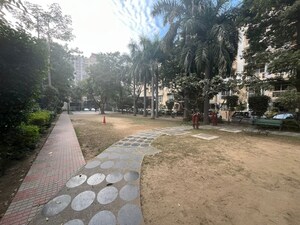 Parking in 3 BHK Apartment at Parsvnath Green Ville, Sector 48 – for Rent