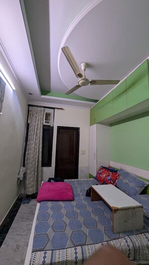 Room in 3 BHK Builder Floor at Shakti Khand iv – for Rent