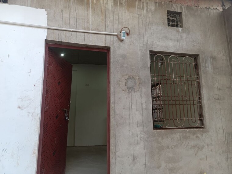 Room, yusufpur 1 RK 500 Sq.Ft. Apartment In Yusufpur Ghazipur 9427727