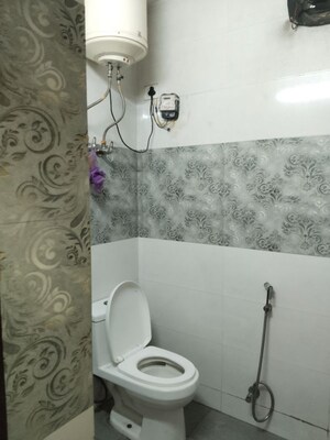 Bathroom in 2 BHK Apartment at Sarita Vihar – for Rent