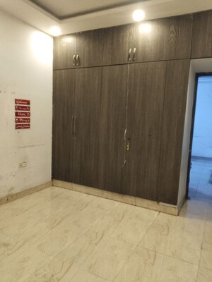 Room in 2 BHK Apartment at Sarita Vihar – for Rent