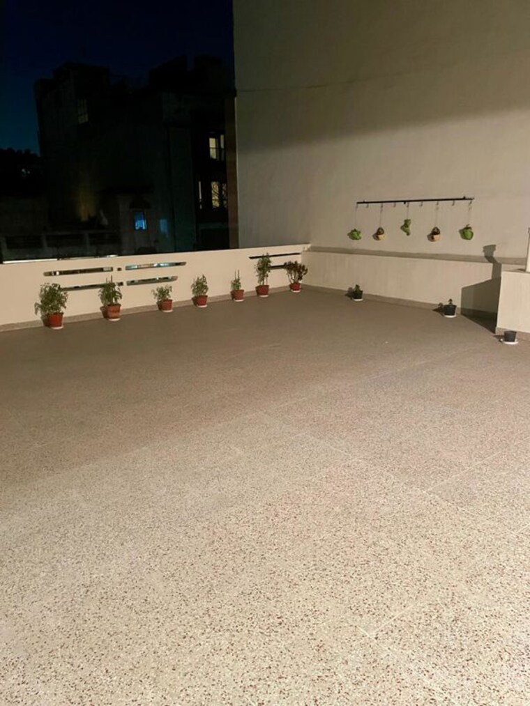  Parking, new friends colony 2 Bedroom 1500 Sq.Ft. Apartment In New Friends Colony Delhi 10344640