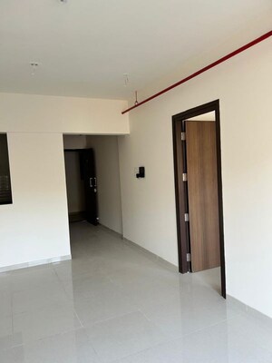 Room in 2.5 BHK Apartment at Shapoorji Pallonji Vanaha Springs, Bavdhan – for Rent