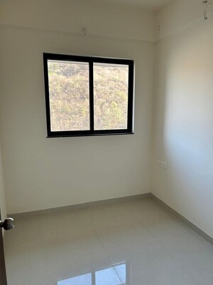 Room in 2.5 BHK Apartment at Shapoorji Pallonji Vanaha Springs, Bavdhan – for Rent