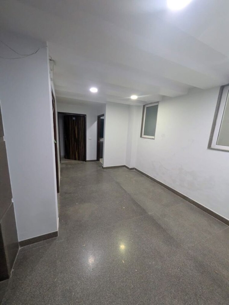 Room, sector 57 Pg For Boys & Girls In Sector 57 10344656