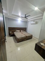 300 Sq.Yd. Pg in Sector 57