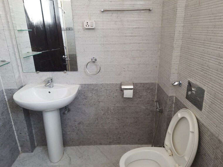 Bathroom, pushpanjali-orchid-park 4 Bedroom 350 Sq.Ft. Apartment In Rajpur Dehradun 10344625