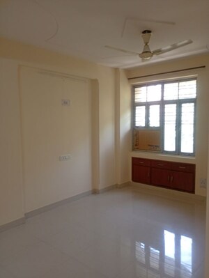 Room in 3 BHK Apartment at Sector 12 Dwarka – for Rent