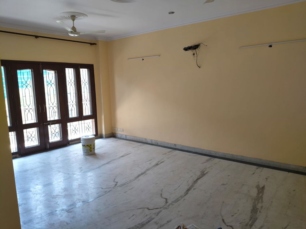 3 BHK Builder Floor For Rent in South City 1