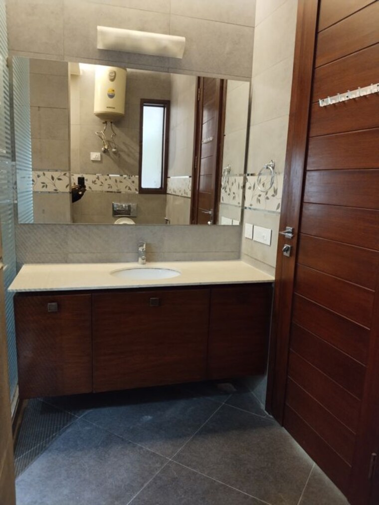 Kitchen, vasant vihar 4 Bedroom 7500 Sq.Ft. Apartment In Vasant Vihar Delhi 10344669