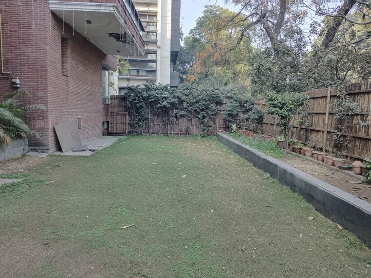 Balcony, vasant vihar 4 Bedroom 7500 Sq.Ft. Apartment In Vasant Vihar Delhi 10344669