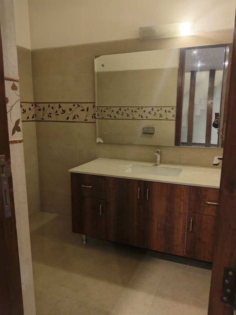 Kitchen, vasant vihar 4 Bedroom 7500 Sq.Ft. Apartment In Vasant Vihar Delhi 10344669