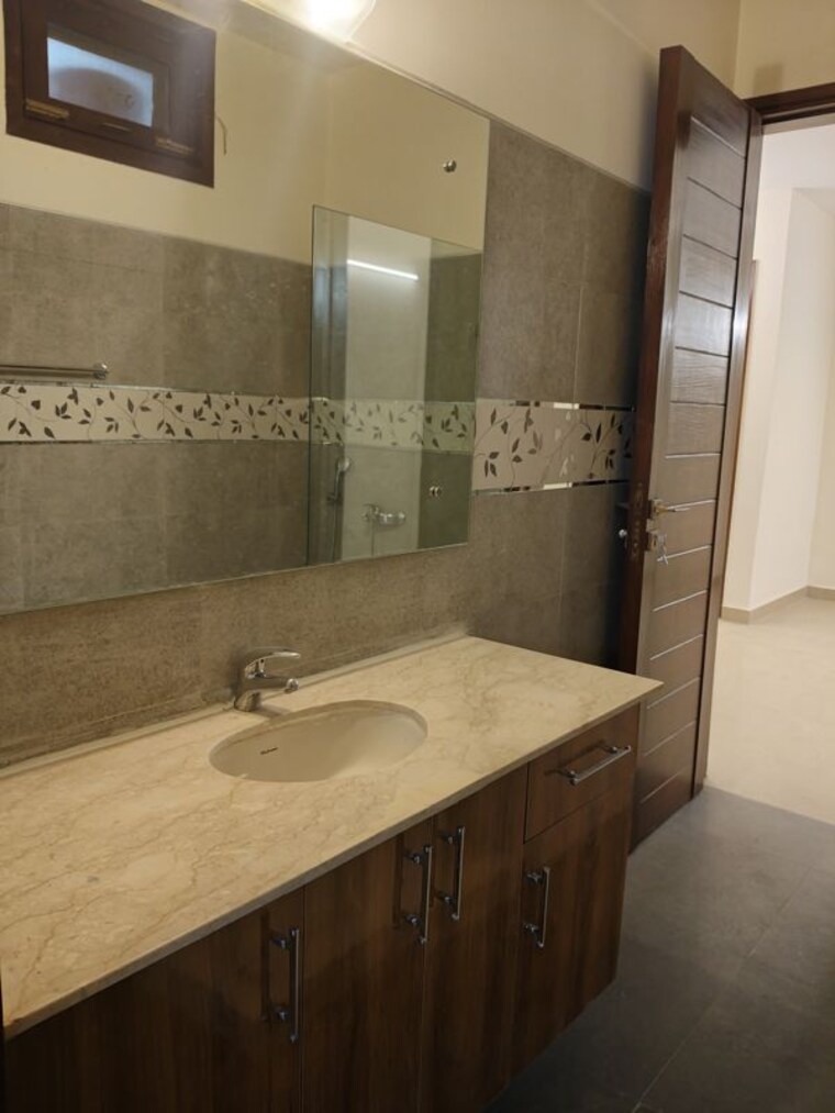 Kitchen, vasant vihar 4 Bedroom 7500 Sq.Ft. Apartment In Vasant Vihar Delhi 10344669