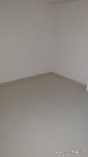 Room in 1 BHK Apartment at Sankla Satyam Niranjani, Hadapsar – for Rent