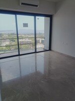 4 BHK + Servant Room 2196 Sq.Ft. Apartment in L And T The Gateway