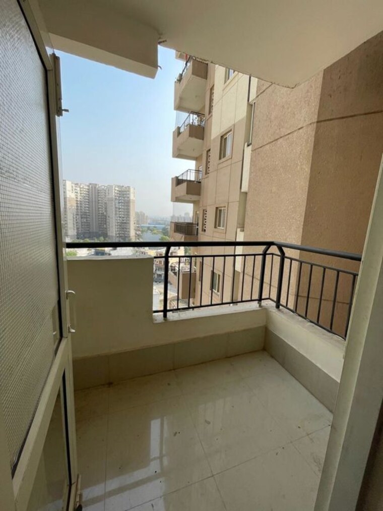 Balcony, awho-shanti-vihar 2.5 Bedroom 1400 Sq.Ft. Apartment In Sector 95 Gurgaon 10344739