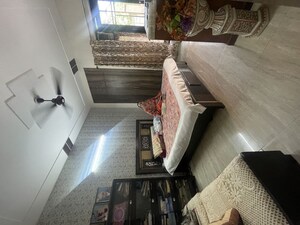 Living Room in 3 BHK Builder Floor at Dwarka Complex, Sector 16 – for Rent