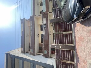 Staircase in 3 BHK Builder Floor at Dwarka Complex, Sector 16 – for Rent