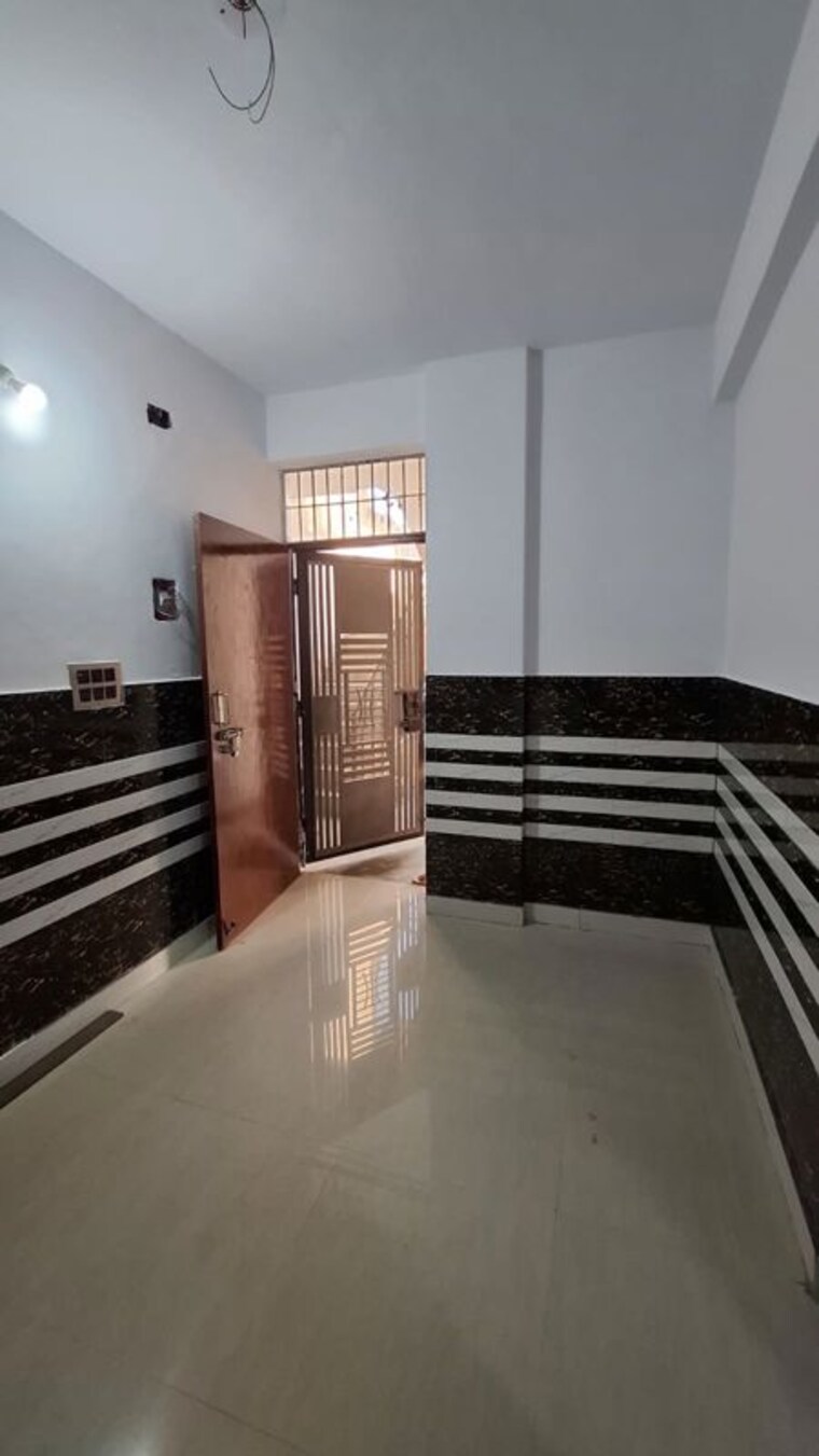 Balcony, sector 10 greater noida 1 Bedroom 30 Sq.Mt. Apartment In Sector 10 Greater Noida Greater Noida 10344738