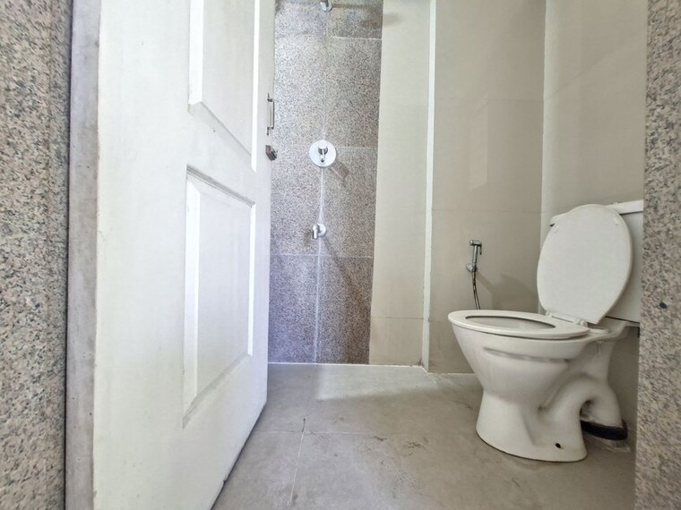 Bathroom, clover-everest-world-chs-ltd 2 Bedroom 600 Sq.Ft. Apartment In Kolshet Road Thane 10344766