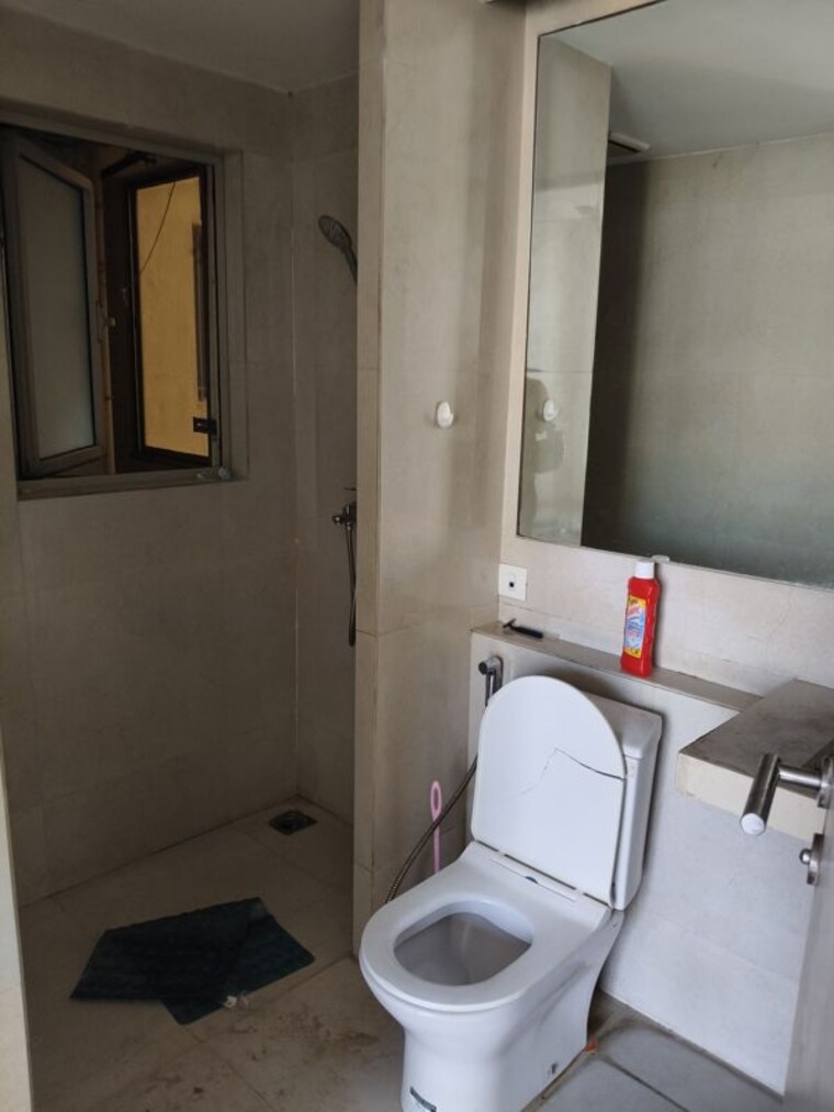 Bathroom, hiranandani-estate-rodas-enclave 2.5 Bedroom 800 Sq.Ft. Apartment In Ghodbunder Road Thane 10344791