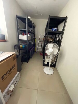 Room in 3.5 BHK Apartment at Panchshil Towers, Kharadi – for Rent