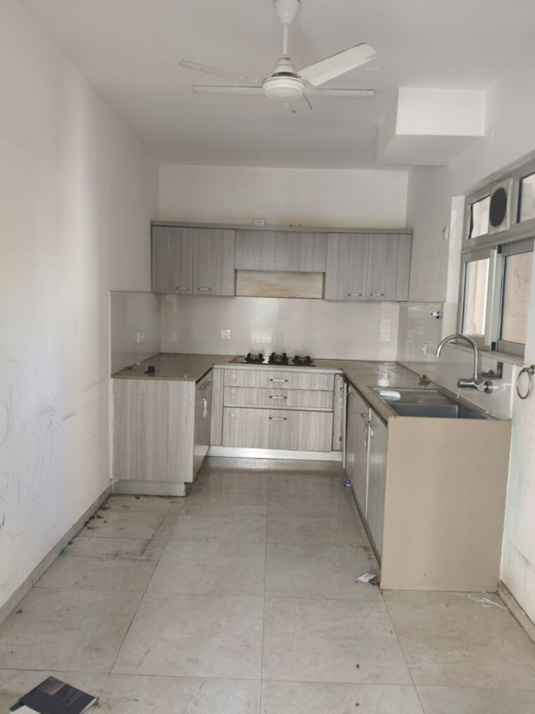 Kitchen, hiranandani-estate-rodas-enclave 3 Bedroom 1200 Sq.Ft. Apartment In Ghodbunder Road Thane 10344809