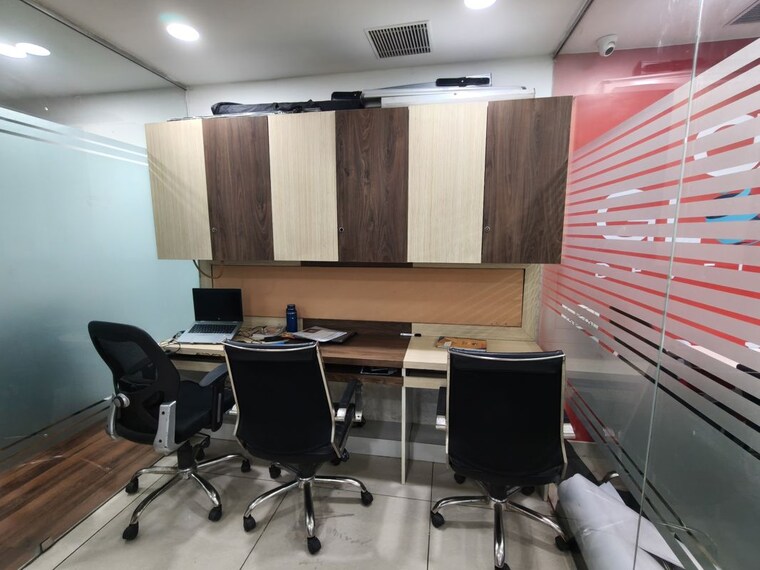 Team Area, netaji subhash place Commercial Office Space 829 Sq.Ft. In Netaji Subhash Place Delhi 10344833