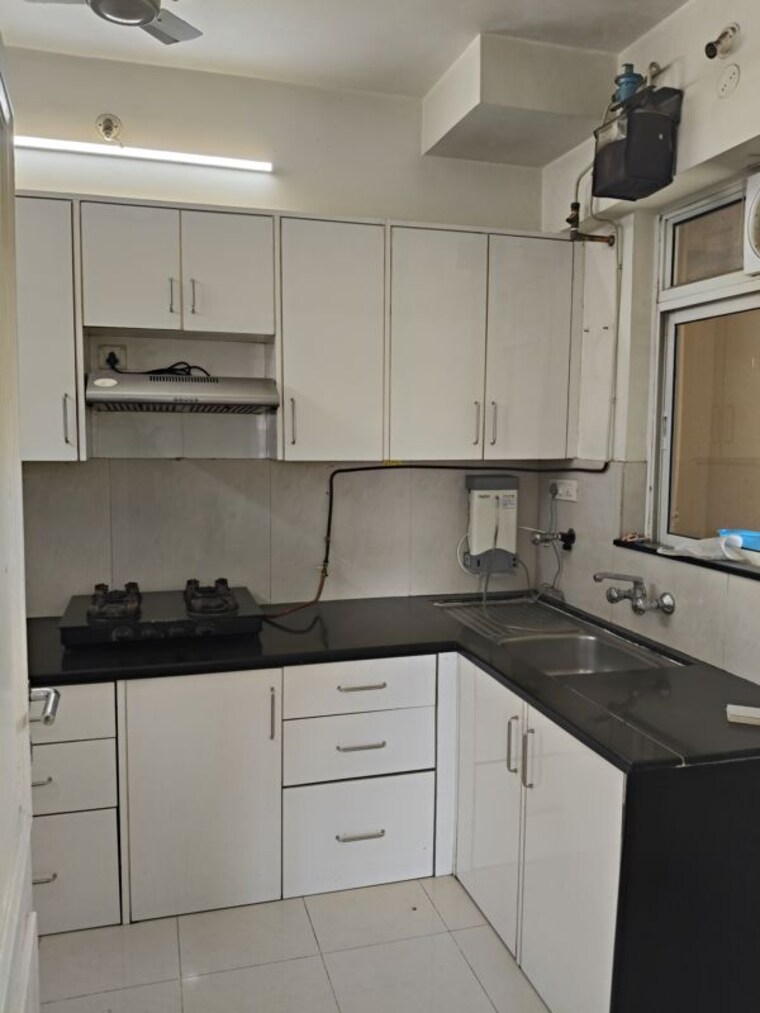 Kitchen, hiranandani-estate 3 Bedroom 1200 Sq.Ft. Apartment In Ghodbunder Road Thane 10344844