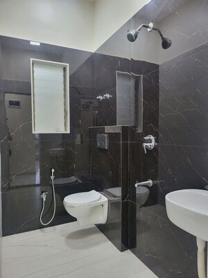 Team Area in 2 BHK Apartment at Darshan Rico, Lower Parel – for Rent