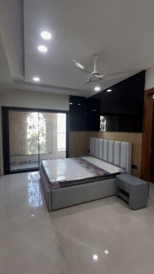 Bedroom in 3 BHK Builder Floor at Sector 85 – for Rent