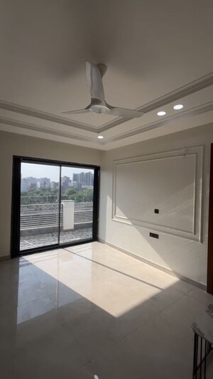 Kitchen in 3 BHK Builder Floor at Sector 85 – for Rent