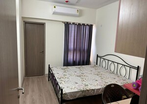 Bedroom in 3 BHK Apartment at Emaar Palm Premier, Sector 77 – for Rent