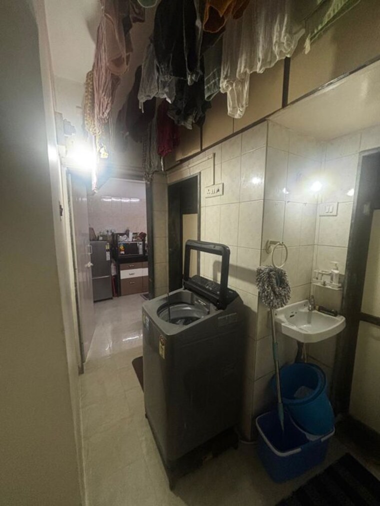 Team Area, oswal-park 1 Bedroom 550 Sq.Ft. Apartment In Oswal Park Thane 10344905