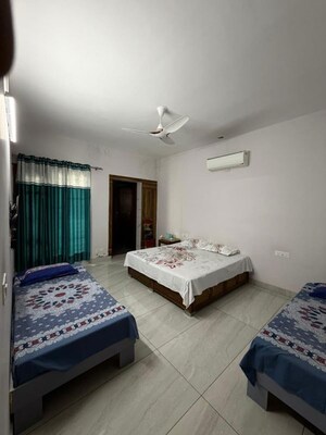 Bedroom in 6+ BHK Independent House at Sector 118 – for Sale