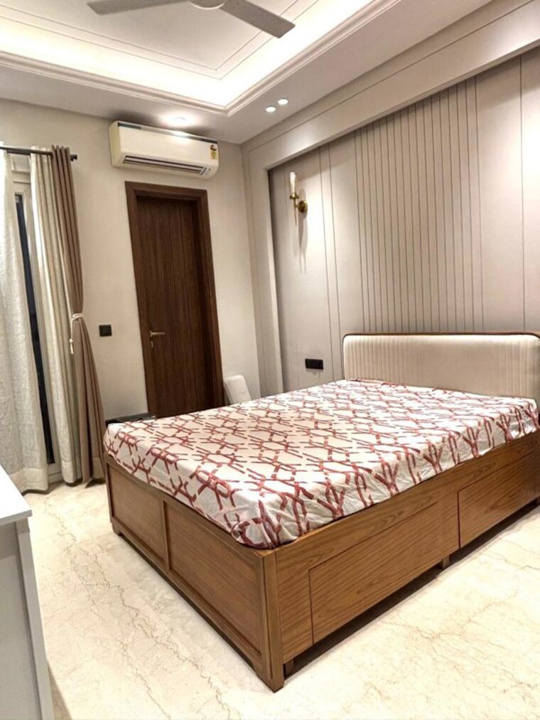 Bedroom, safdarjung enclave 3 Bedroom 150 Sq.Yd. Builder Floor In Safdarjung Enclave Delhi 10344952