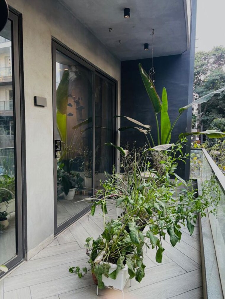 Balcony, safdarjung enclave 3 Bedroom 150 Sq.Yd. Builder Floor In Safdarjung Enclave Delhi 10344952