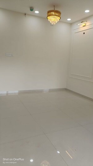 Room in 2 BHK Apartment at Kumar Palmsprings, Undri – for Sale