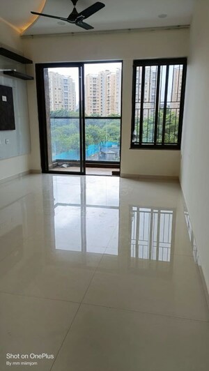 Room in 2 BHK Apartment at Kumar Palmsprings, Undri – for Sale