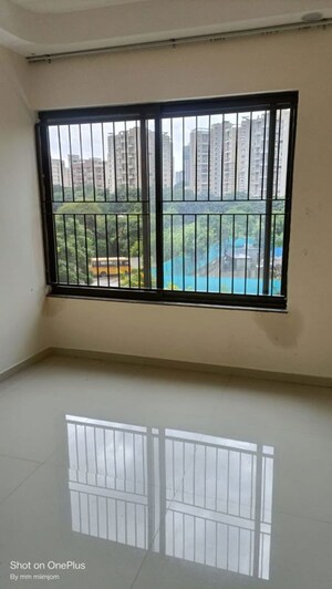 Room in 2 BHK Apartment at Kumar Palmsprings, Undri – for Sale
