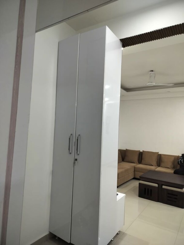 Kitchen, emaar-emerald-floors-premier 3.5 Bedroom 1600 Sq.Ft. Apartment In Sector 65 Gurgaon 10344964