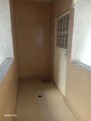 Room in 2 BHK Apartment at Vardhaman Township, Hadapsar – for Rent