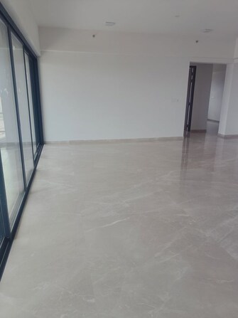 4 BHK + Servant Room 2251 Sq.Ft. Apartment in L And T The Gateway