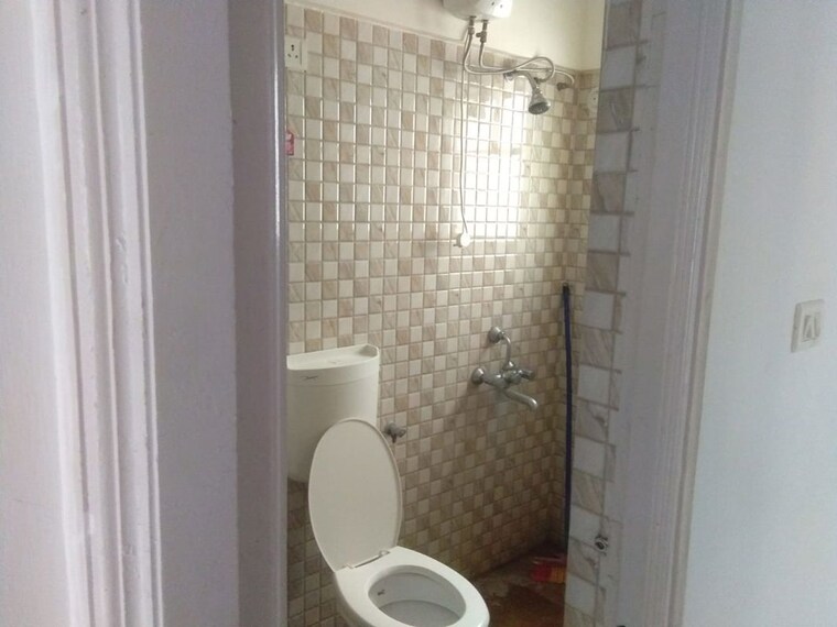 Bathroom, goel-sai-ganga 2 Bedroom 950 Sq.Ft. Apartment In Undri Pune 10344999